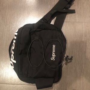 SUPREME fanny pack!